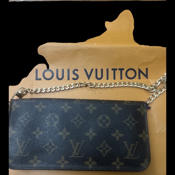 π₯π₯LOUIS VUITTON RARE collectors wallet w/ Chain π₯π₯ - Picture 2 of 14